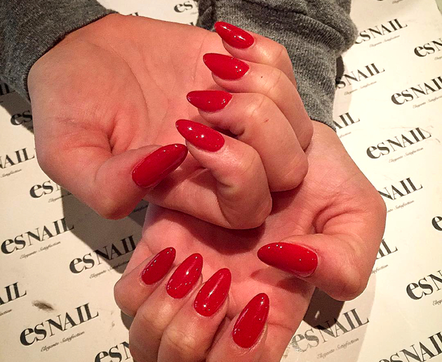 2020 Nail Trends: Coffin Nails, Glitter, Matte Nail Polish and More