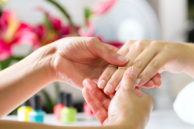 Split Nails: Causes and Prevention
