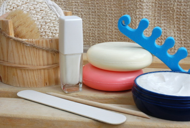 How to Do a Dry Pedicure