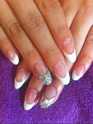 Best Color Nail Polish for Tan Skin