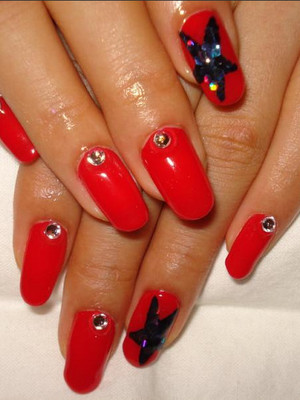 Best Color Nail Polish for Tan Skin