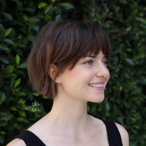 21 Flattering Short Haircuts for Oval Faces in 2023
