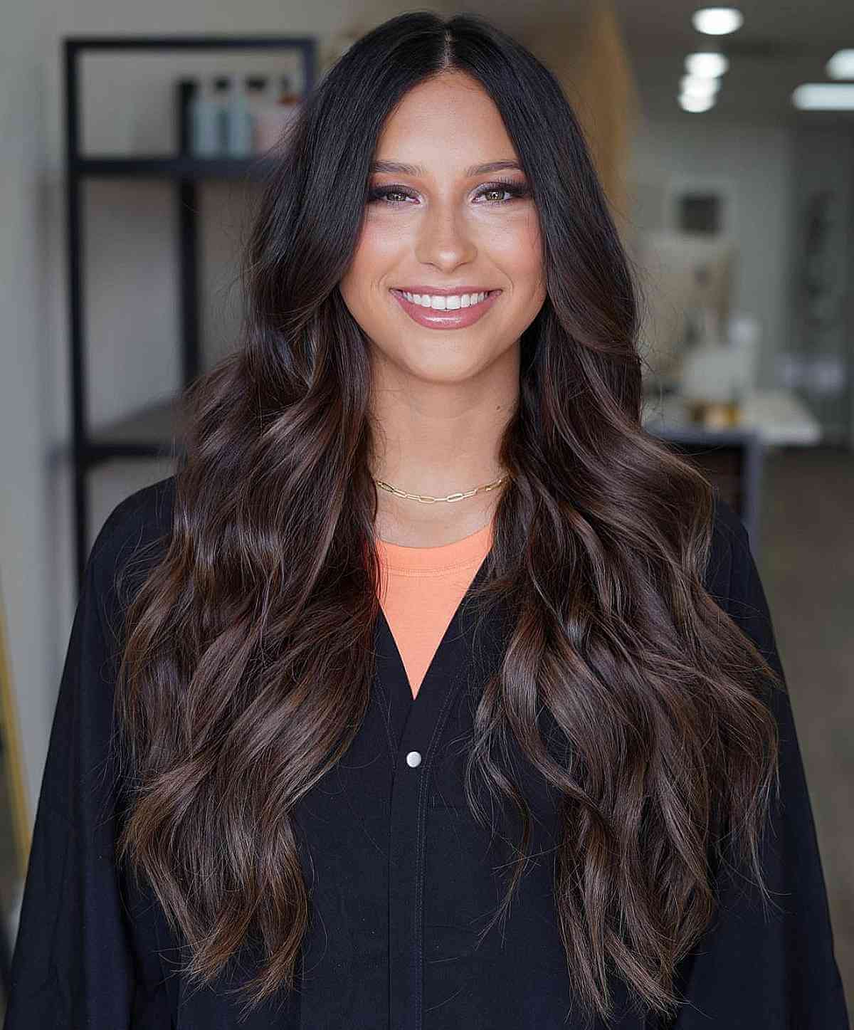 24 New Ways Women are Getting Long Layered, Wavy Hair in 2023