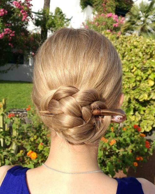 Updos for Long Hair – Cute &amp; Easy Updos for 2023