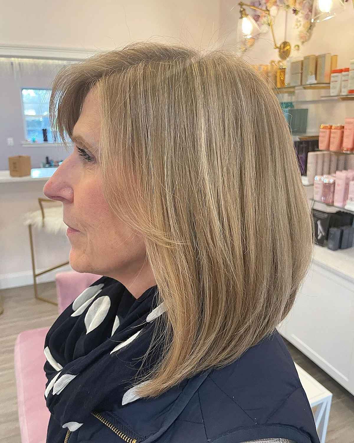 21 Stunning Long Bobs Women Over 60 Can Pull Off0