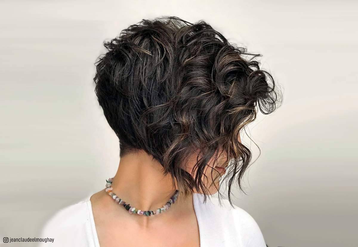 18 Stacked, Short Curly Bob Haircuts to Enhance Your Natural Curls