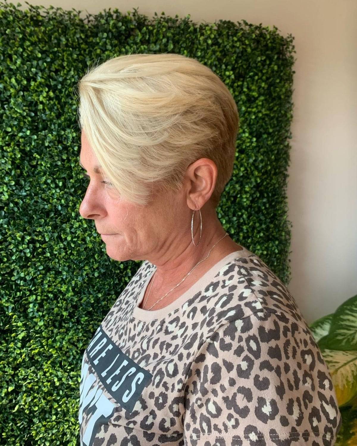 30 Gorgeous Short Bobs for Older Women with Style