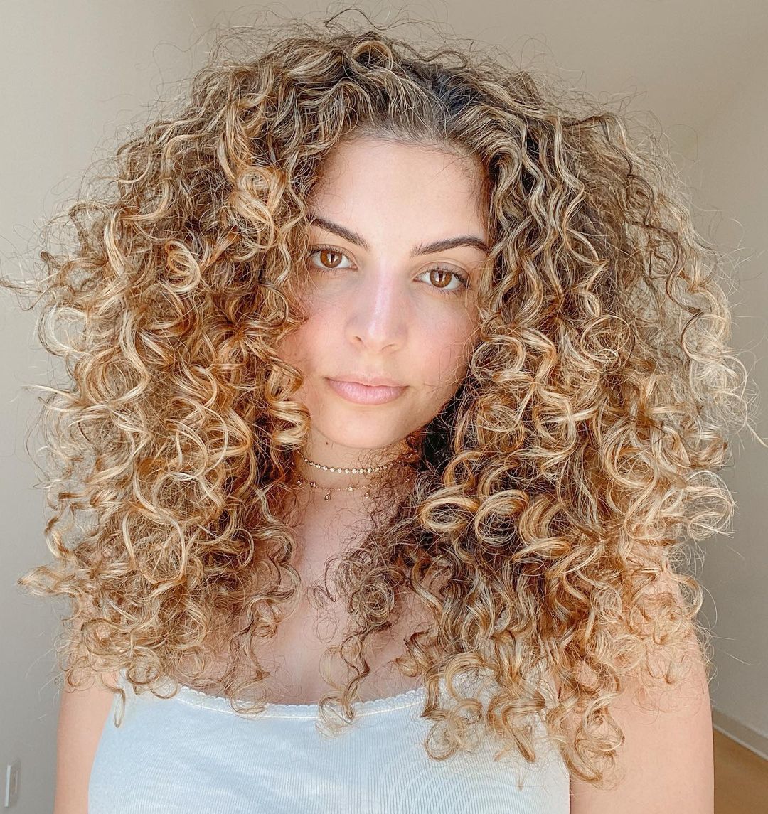 33 Blonde Curly Hair Ideas Trending This Year