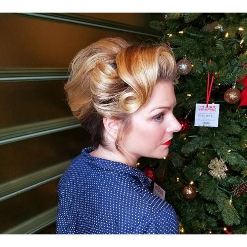 42 Pin Up Hairstyles That Scream &quot;Retro Chic&quot; (Tutorials Included)
