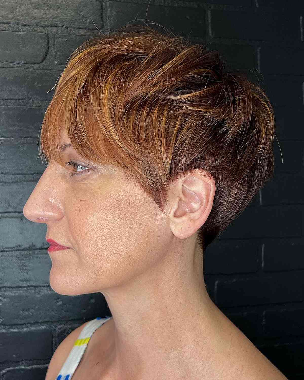 35 Cutest Ways to Get a Pixie Cut with Highlights for a Dimensional Crop