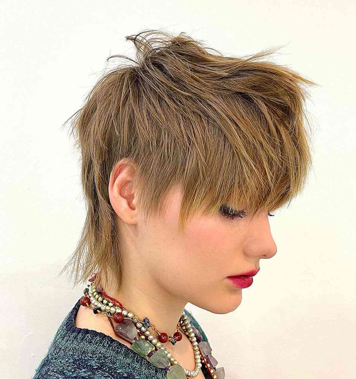 20 Cutest Short Layered Haircuts with Bangs