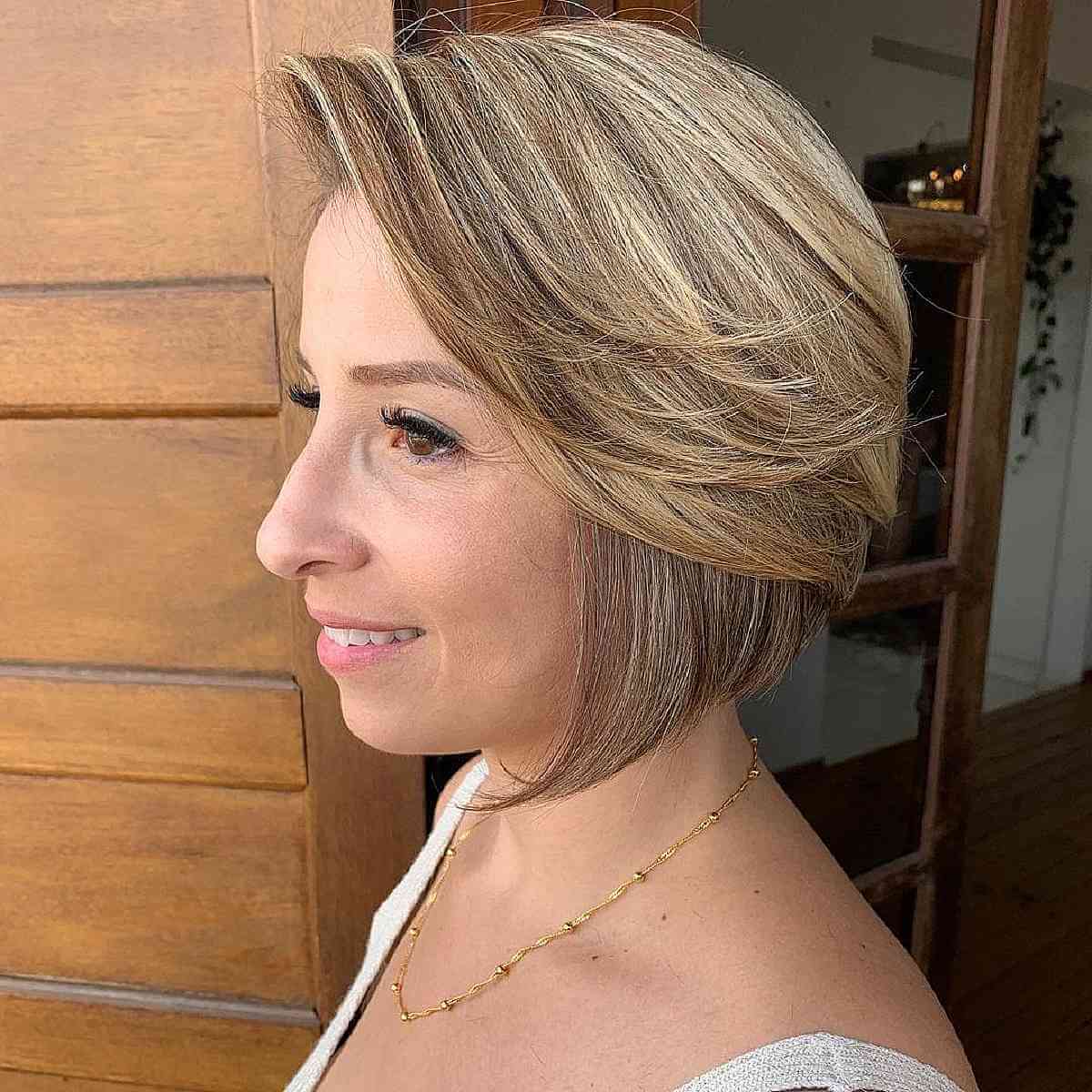 27 Cutest Short, Feathered Hair Ideas for an Amazing Layering Effect