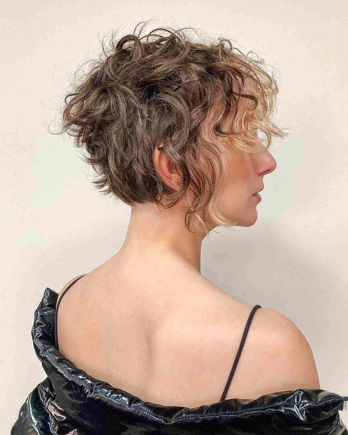 100+ Short Hairstyles for Thin, Fine Hair to Appear Thick &amp; Full