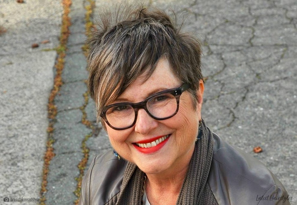28 Best Short Hairstyles for Women Over 50 With Glasses