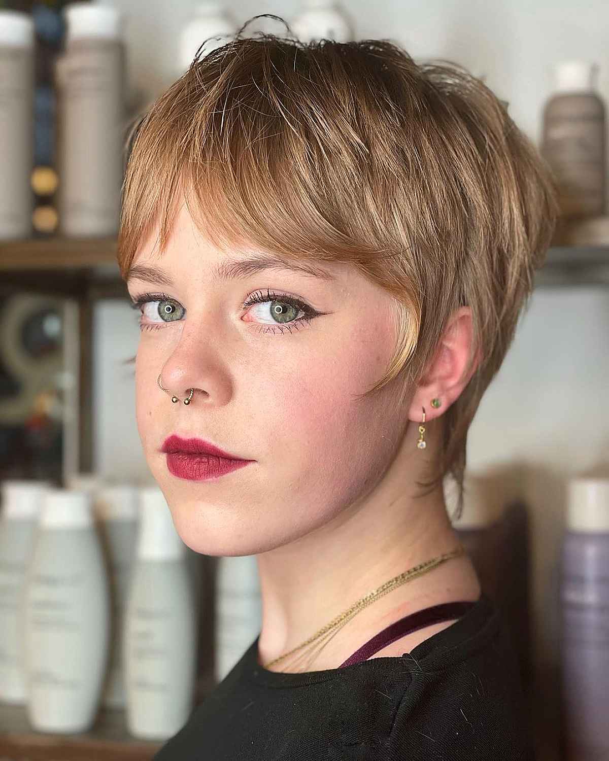 29 Most Flattering Pixie Cuts for Oval Face Shapes