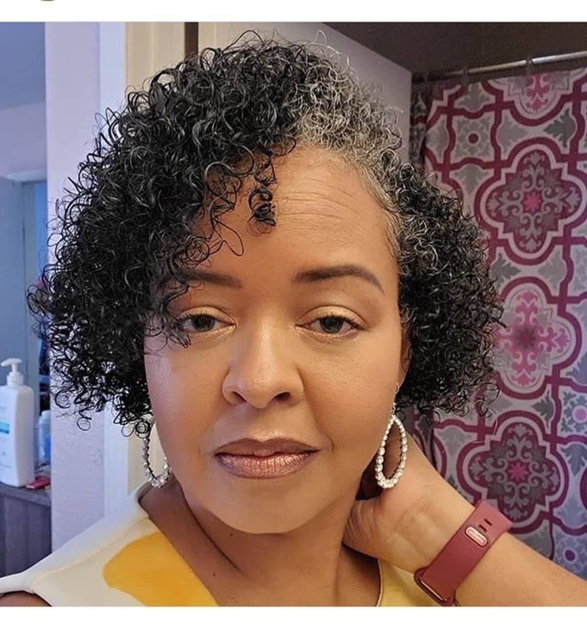 19 Youthful Short Natural Haircuts for Black Women Over 50