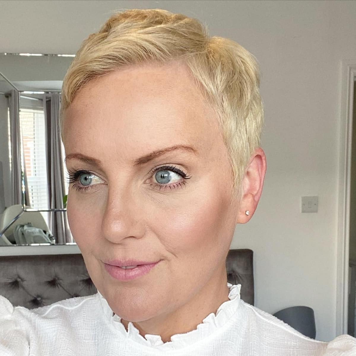 43 Eye-Catching Blonde Pixie Cut Ideas to Show Your Stylist
