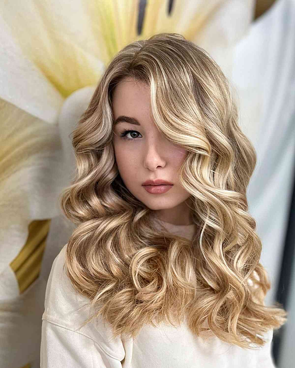 61 Flattering Curled Hairstyles for a Stunning Look in 2023