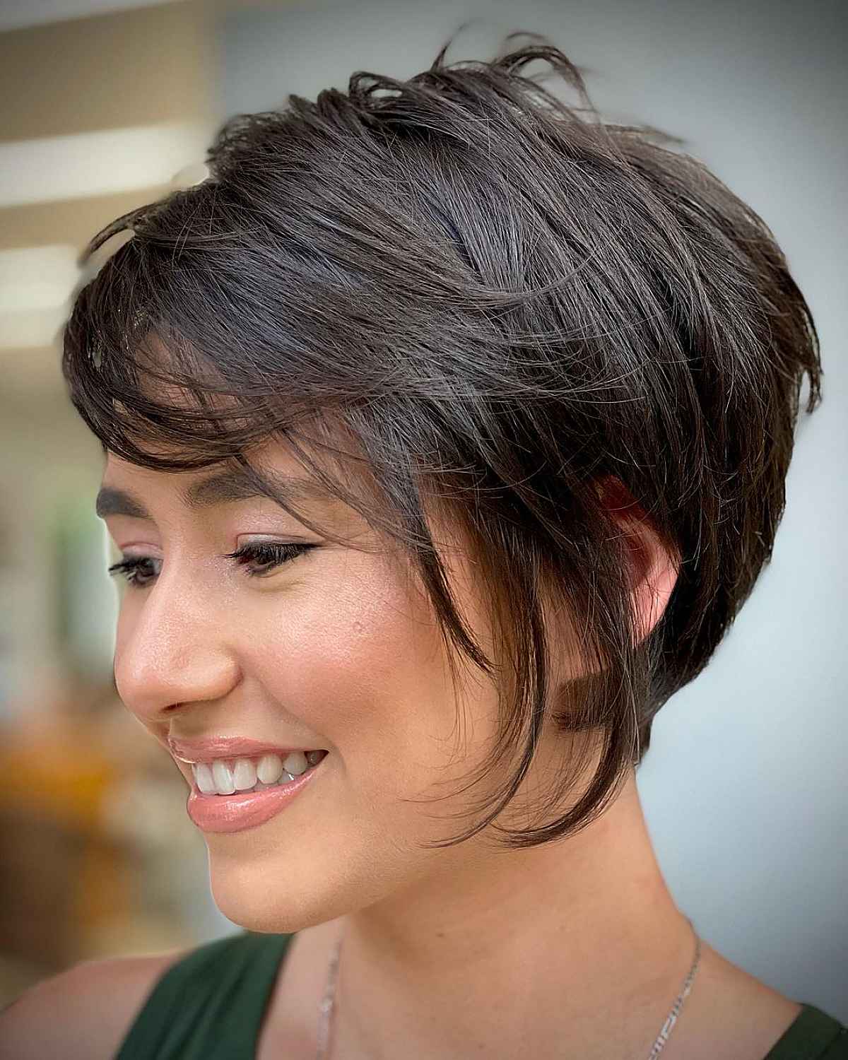 28 Best Short Hair with Side Bangs Women Are Getting Right Now