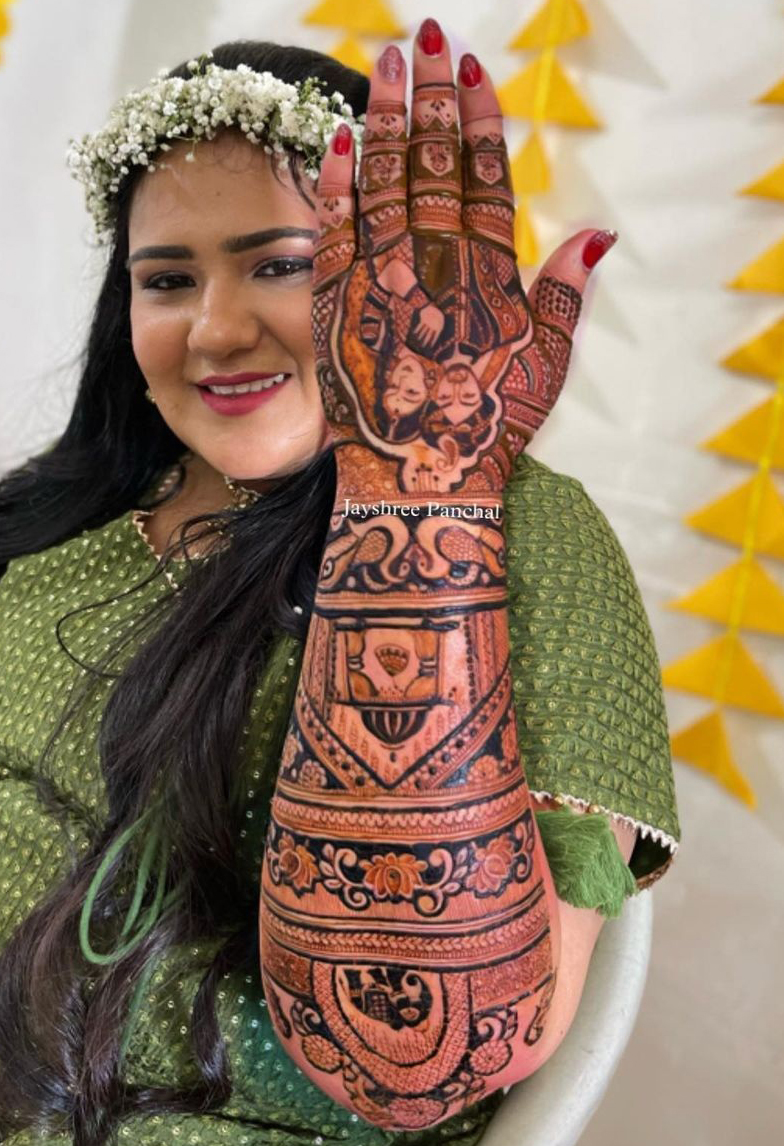 40+ Trendy Back Hand Mehndi Designs for Modern Brides