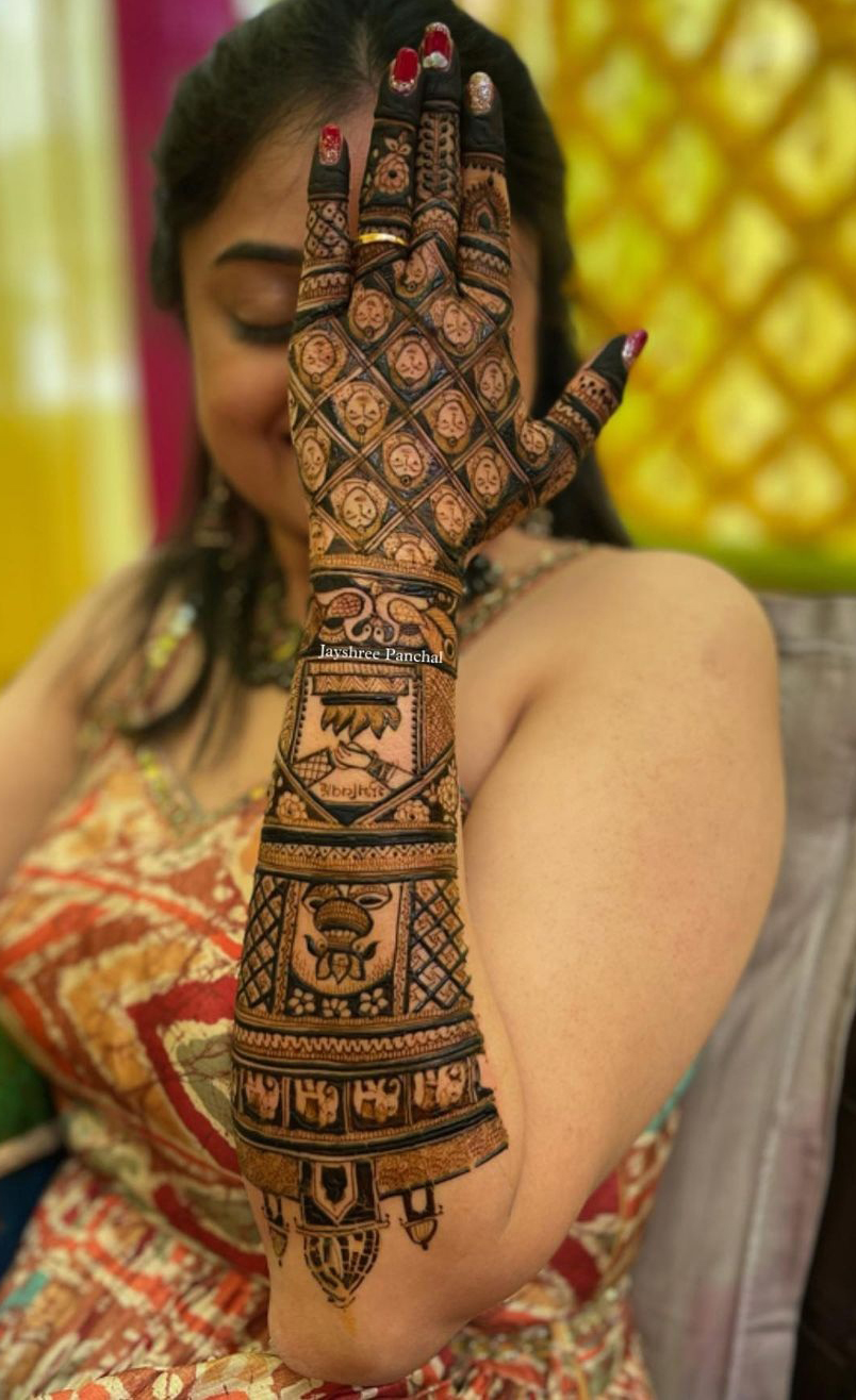 40+ Trendy Back Hand Mehndi Designs for Modern Brides