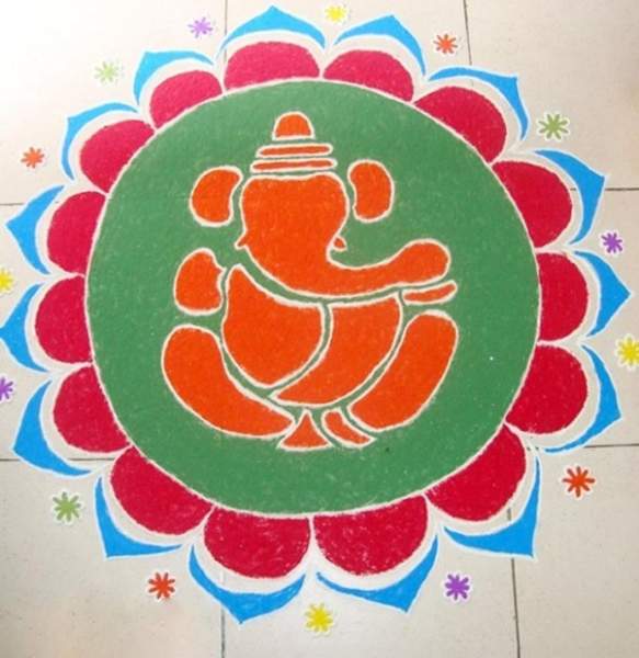 80+ Simple Rangoli Designs to Brighten Your Home 2025