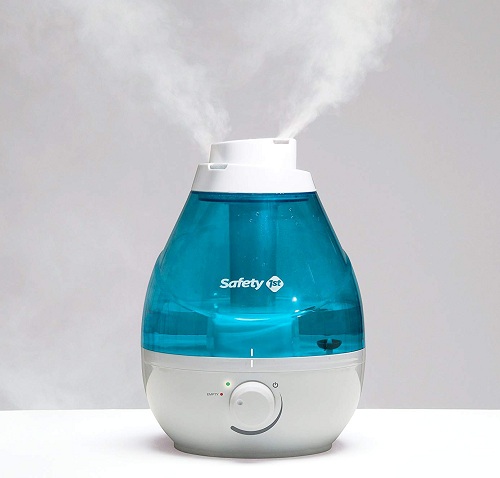 Dandruff In Winter: Causes, Home Remedies and Prevention Tips