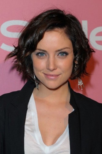 15 Different Types of Wavy Bob Hairstyles for All Face Shapes