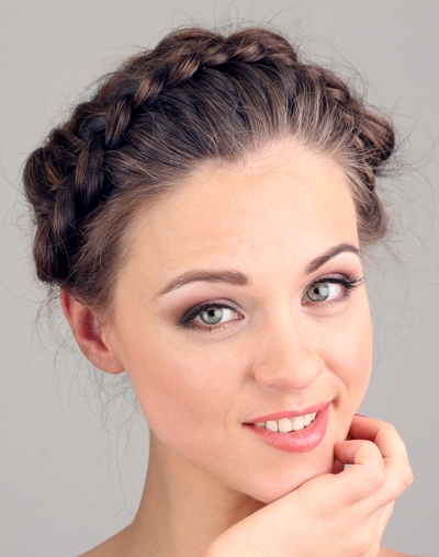9 Braided Hairstyles for Medium Hair to Adopt the Fashion