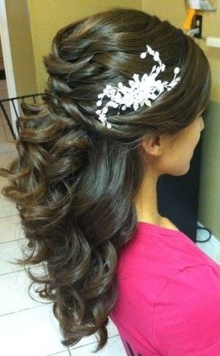 25 Trending Bridesmaid Hairstyles for Young Women
