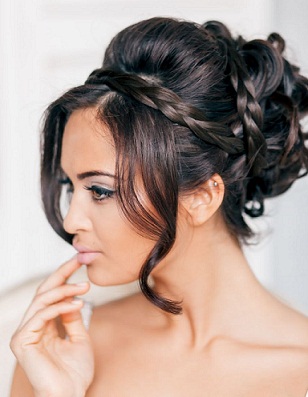 25 Trending Bridesmaid Hairstyles for Young Women