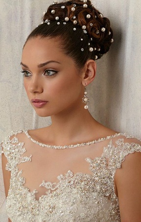 25 Trending Bridesmaid Hairstyles for Young Women