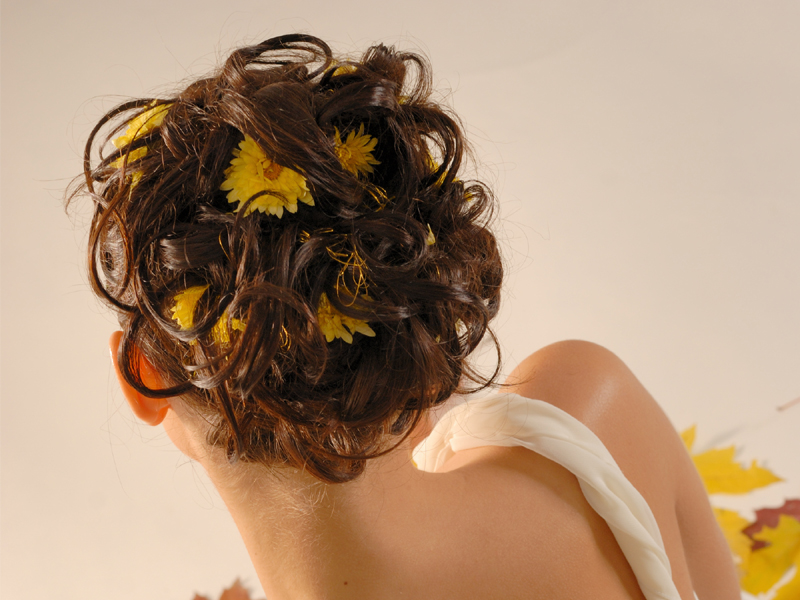 2024&#039;s Matching Bridal Hairstyles for Wedding Dress (75 Best)