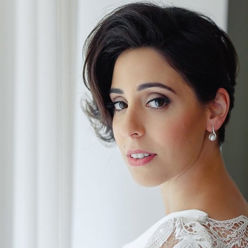 9 Easy and Cute Wedding Hairstyles for Short Hair Bride