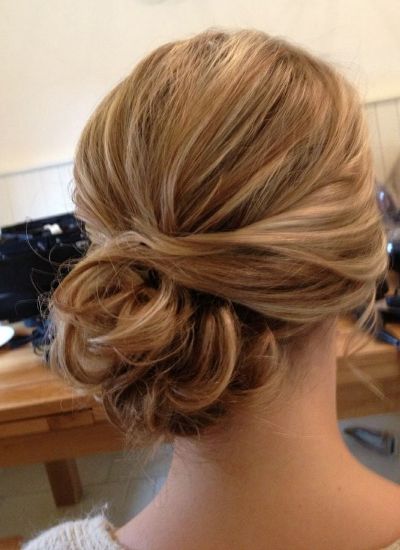 15 Side Bun Pictures for Your Next Style Inspiration 2024