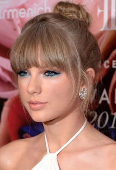 15 Gorgeous Taylor Swift Hairstyles Through the Years