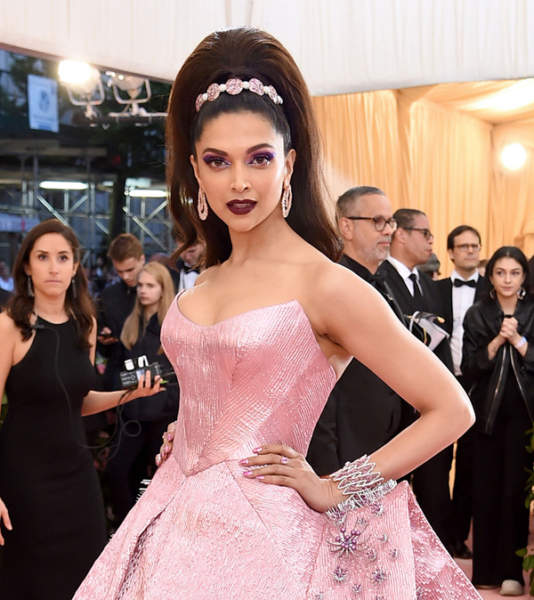 15 Ultimate Red Carpet Hairstyle Gallery for Women