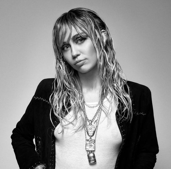 Top 15 Best Miley Cyrus Hairstyles for High Fashion | I Fashion Styles