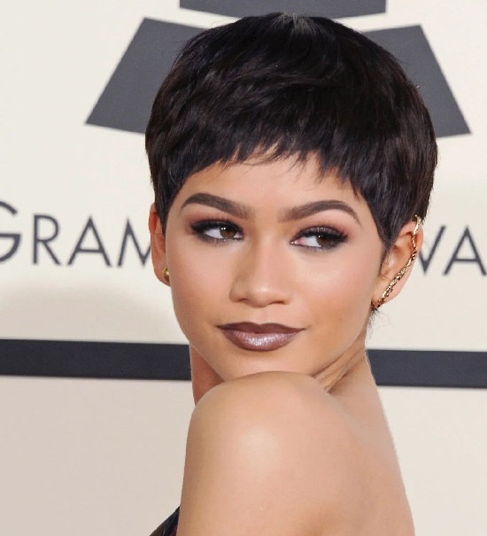 20 All Time Best Zendaya Hairstyles (Braid, Bob Etc..)