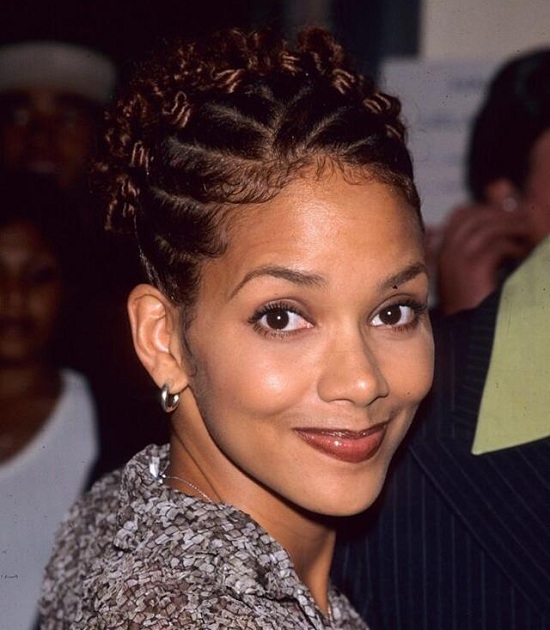 20 Different Halle Berry Hairdos for Long and Short Hair