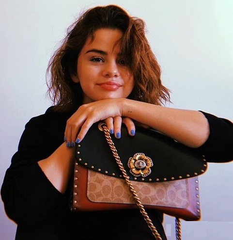 Selena Gomez&#039;s 15 Most Memorable Hairstyles of All Time