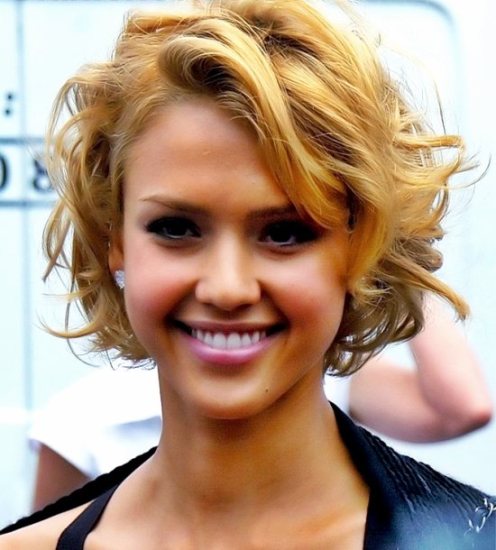 10+ Best Jessica Alba Hairstyles/Haircuts Over the Years