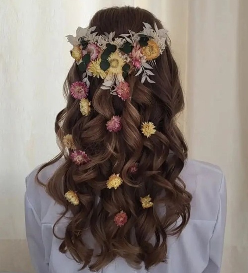 10 Latest and Stylish Wedding Hairstyles for Curly Hair