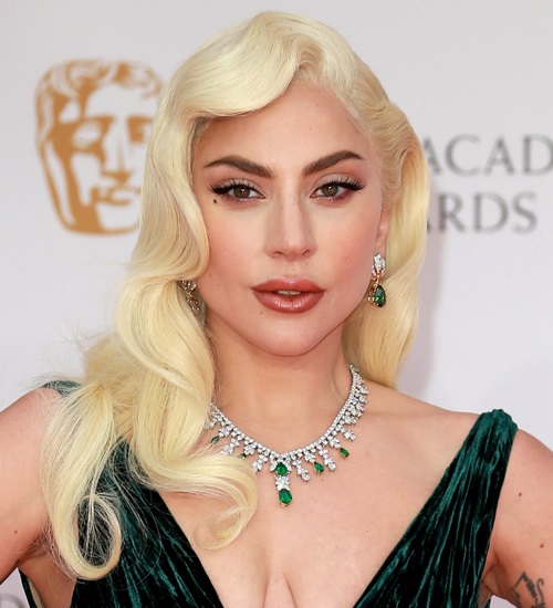 50 Different Hairstyles for Natural Curly Hair Women 2025