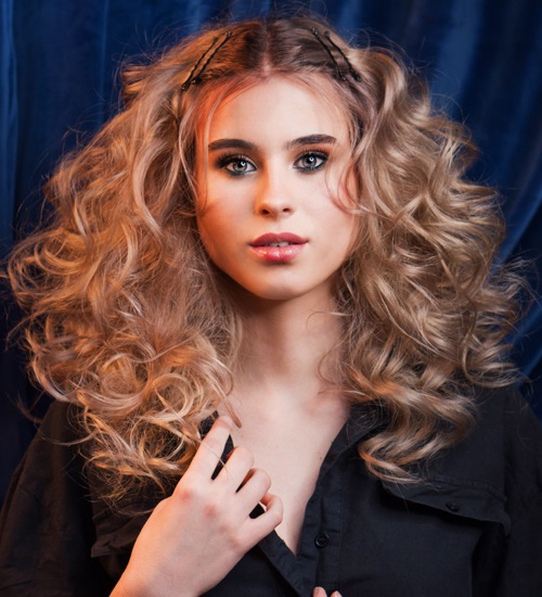 50 Different Hairstyles for Natural Curly Hair Women 2025