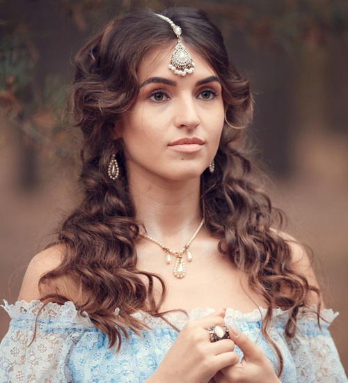 50 Different Hairstyles for Natural Curly Hair Women 2025