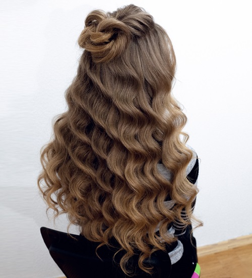 50 Different Hairstyles for Natural Curly Hair Women 2025