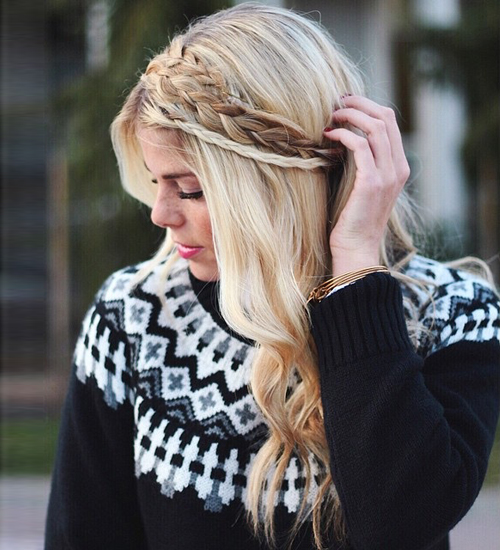 15 Best and Cute Medium Curly Hairstyles for Women