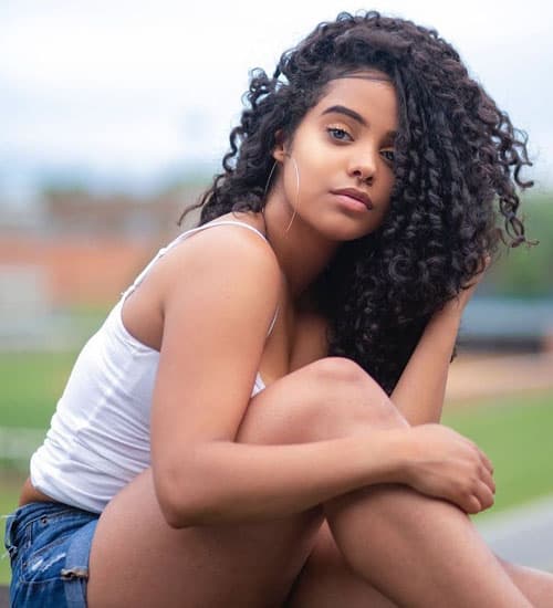 10 Easy and Simple Curly Bob Haircuts for Quick Trends