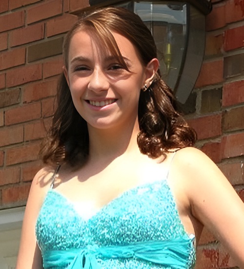 12 Simple and Trendy Long Hairstyles with Bangs in 2024